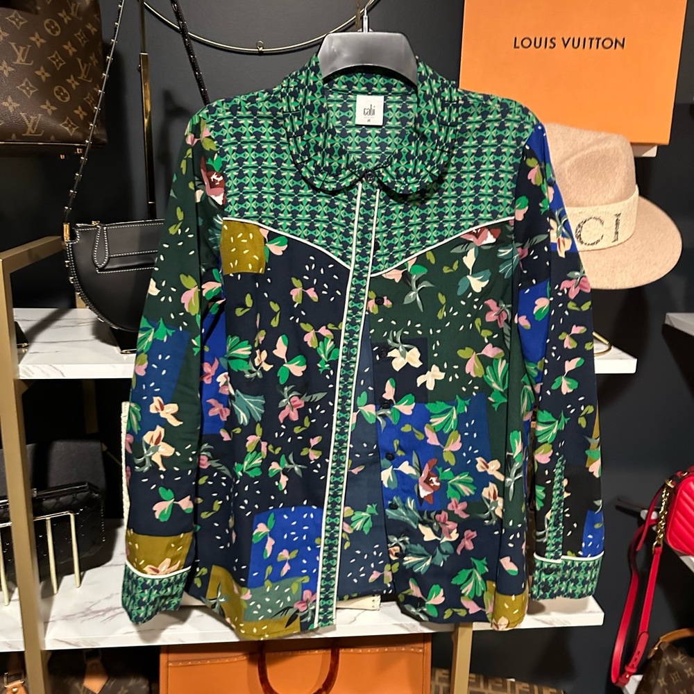 Cabi Women’s Button-Down Pattern Blouse - image 1